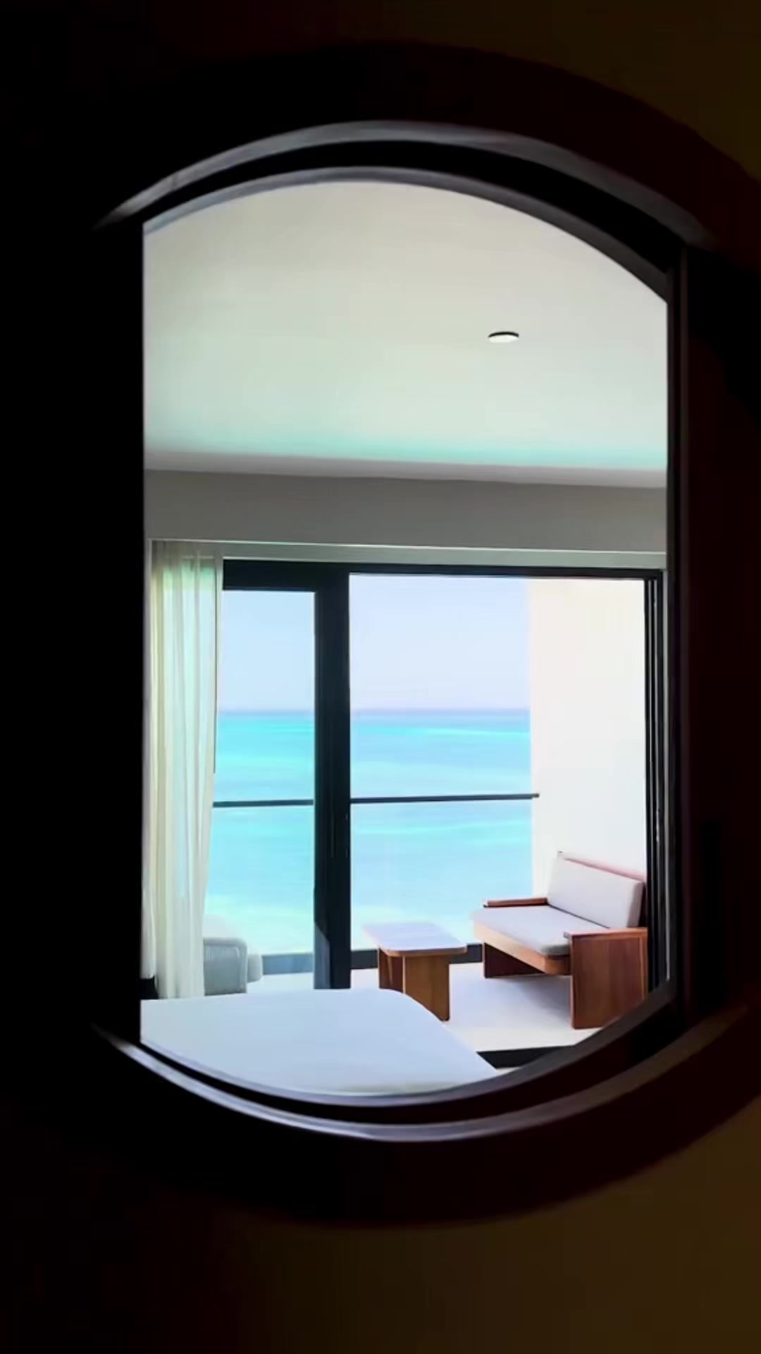 Miami travelers, imagine a private balcony right inside your bedroom. These bedrooms? Pure hotel-goals. DM or message CANCUN now! 𖤓 ｡𖦹°‧ ⋆